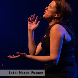 Interview met Helen Botman, zangeres. Foto voor het etalageblokje geschoten door Marcel Fossen